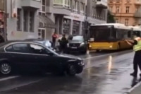 Srbin napravio haos u Berlinu: Bježao BMW-om i udarao druga auta