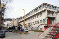Zaraženi direktor i deset zaposlenih zvorničke bolnice