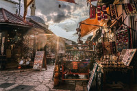 U Baščaršiji 80 odsto turista manje, vape za strancima