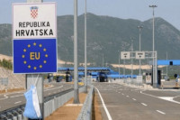 Hrvatska produžila zabranu prelaska granice za građane trećih zemalja