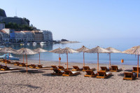 U špicu sezone u Crnoj Gori boravi 92 odsto manje turista