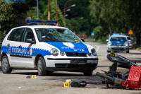 Vozač mopeda stradao pri sudaru sa policijskim vozilom (FOTO)