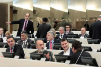 PODRŽALI UKIDANJE PAUŠALA Parlamentarci BiH pristali da rade za oko 750 KM manje