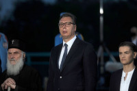 Vučić sa mosta u Rači poručio: Pomirenje da, poniženje nikada