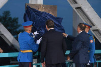 Dodik i Vučić otkrili spomen-ploču na Sremskoj Rači