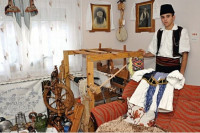 Počeo s 13 godina: Mladić iz Bijeljine čuva tkanje od zaborava