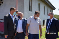 VIŠKOVIĆ U DONJEM MAGNOJEVIĆU KOD BIJELJINE Vlada će i dalje pomagati uzgajivačima svinja (FOTO)