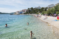 TRAGEDIJA U NEUMU Dječak (13) PREMINUO na plaži nakon izlaska iz vode