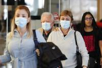 Maske će se nositi barem do proljeća?