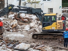 Sutra kolektivna sahrana nastradalima u poplavama na području Јablanice