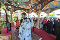 Narodni sabor u manastiru Tavna na Veliku Gospojinu (FOTO)