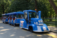 Bijeljina: Djevojka hvatala torbicu pa ISPALA IZ TURISTIČKOG VOZIĆA