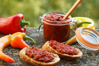 Ovako se pravi najbolji južnjački domaći ajvar: Provereni recept koji nema konkurenciju