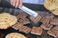 U banjalučkoj roštiljnici zatečeno 100 gostiju nakon radnog vremena