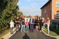 Svečanost u Batkoviću zbog 150 METARA PUTA, gradonačelnik PRESJEKAO VRPCU