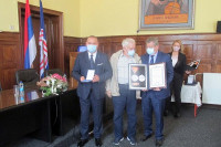 Uručeno 19 odlikovanja borcima VRS