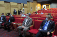 Učesnici izbora potpisali izborni etički kodeks, Boban Lazić se pojavio odjeven kao Mojsije (FOTO)