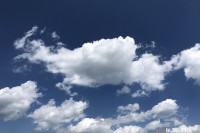 Danas pretežno oblačno i vjetrovito, temperatura do 27 stepeni