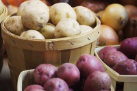 Poljoprivrednici u BiH zatrpani viškom mesa, mlijeka i krompira