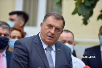 Dodik u Bijeljini: Broj zaraženih alarmantan, najverovatnije ćemo ponovo zatvoriti škole