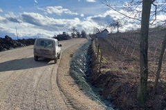 RiTE Ugljevik: Usljed klizišta zatvoren put Vujići - Falačići, izvinjenje mještanima