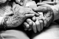 Živjeli pola vijeka zajedno, preminuli zbog korone za dvije sedmice