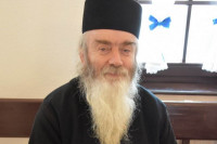 U toku potraga za osumnjičenim za ubistvo monaha