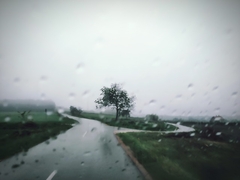 Oprez zbog smanjene vidljivosti, klizišta i odrona
