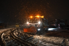 Ekipa portala InfoBijeljina na putu Bijeljina - Brčko: Kako izgleda posao vozača zimske službe?