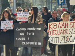 Tuzlaci na ulici: Protesti zbog požara u domu penzionera i zlostavljanja maloljetnica