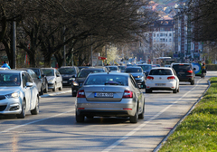 Gužve na ulazu u BiH: Jutros povoljni uslovi za vožnju i očekuje se pojačan saobraćaj na putevima ka izletištima