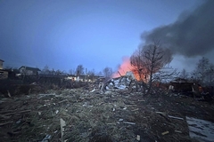 Masovni napad dronovima na Moskvu: Poginula jedna osoba, pogođeni stanovi i aerodromi