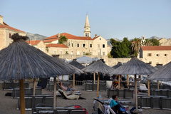 Turisti u Budvi zgranuti cijenama hrane i pića, pokazali šta su im dodatno naplatili