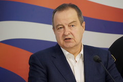 Dačić: Povređeno najmanje pet policajaca, uhapšeno najmanje 14 lica