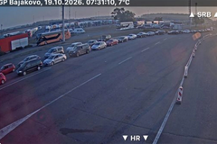 Haos na granici Hrvatske i Srbije: Čeka se i po šest sati