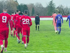 Nezapamćen skandal u Čačku: Navijači skinuli dresove igračima, prijetili bombom