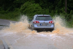 UPOZORENJE METEOROLOGA: Obilne padavine mogu izazvati izlivanje bujičnih vodotoka