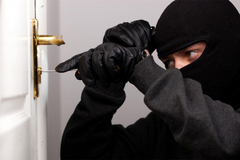 Iz stanova u Doboju razbojnici ukrali novac i zlato