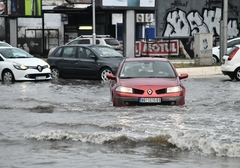 U Beogradu za pola sata pala jednomjesečna količina kiše
