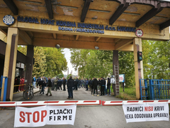 Lukavac paralisan: 800 radnika Koksare nastavlja generalni štrajk