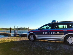 U Austriji se muškarac utopio pred očima sina