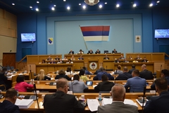 Danas posebna sjednica NSRS o povećanju plata