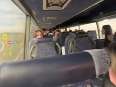 Roditelji ogorčeni: Autobus učenika iz Banjaluke stao na putu za Italiju, djeca satima čekala pomoć