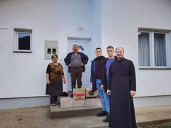 Lopare: Obezbijeđeni paketi za 20 porodica