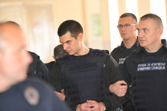 Početak suđenja za masakr u Malo Orašju i Duboni: Uroš Blažić iza stakla u sudnici