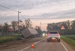 Nezgoda kod Bijeljine: Šleperom sletio sa puta