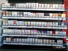 Zabrana izlaganja cigareta izazvala buru: Trgovci upozoravaju na rast crnog tržišta i pad prihoda od akciza