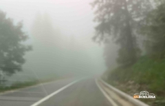 Klizavi kolovozi, smanjena vidljivost zbog magle