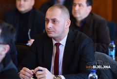 BIJELJINSKI ODBORNICI ZA INFOBIJELJINA Boban Jovičević (DEMOS): Vlast mora da čuje glas naroda
