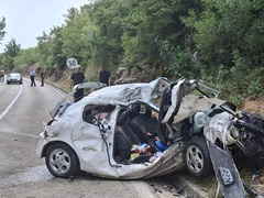 Završen uviđaj: Ovo je poznato oko udesa u kome su stradale dvije djevojke